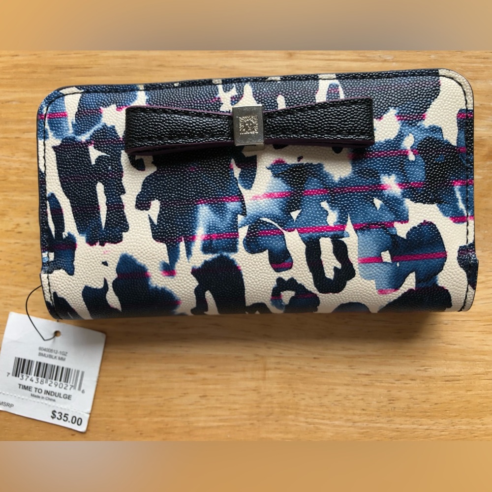 Anne Klein Wallet - Picture 1 of 3
